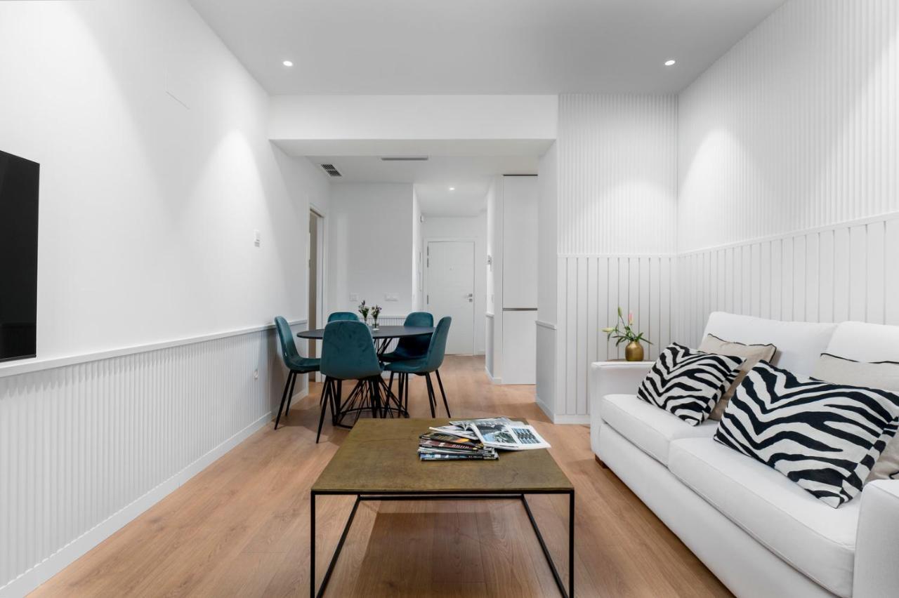 Atico Plaza Del Teatro 3 Habitaciones มาลากา ภายนอก รูปภาพ